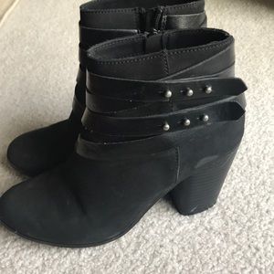 Black booties with pretty studs!